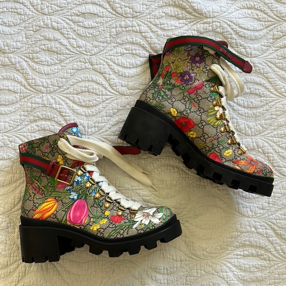GUCCI Bloom Floral Lugsole Boots - Picture 1 of 9